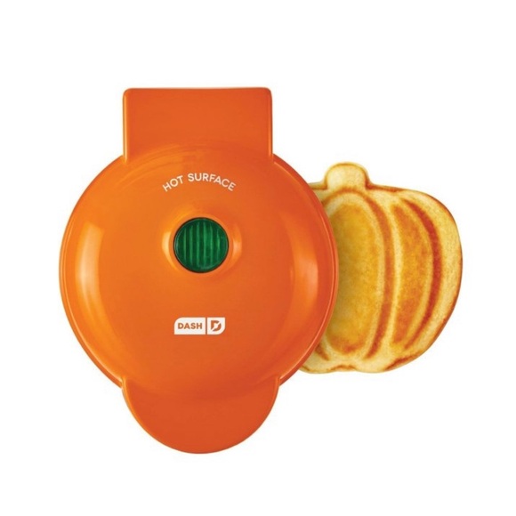 NWT dash pumpkin shaped mini waffle maker pancake mix cooking fall - Picture 1 of 5